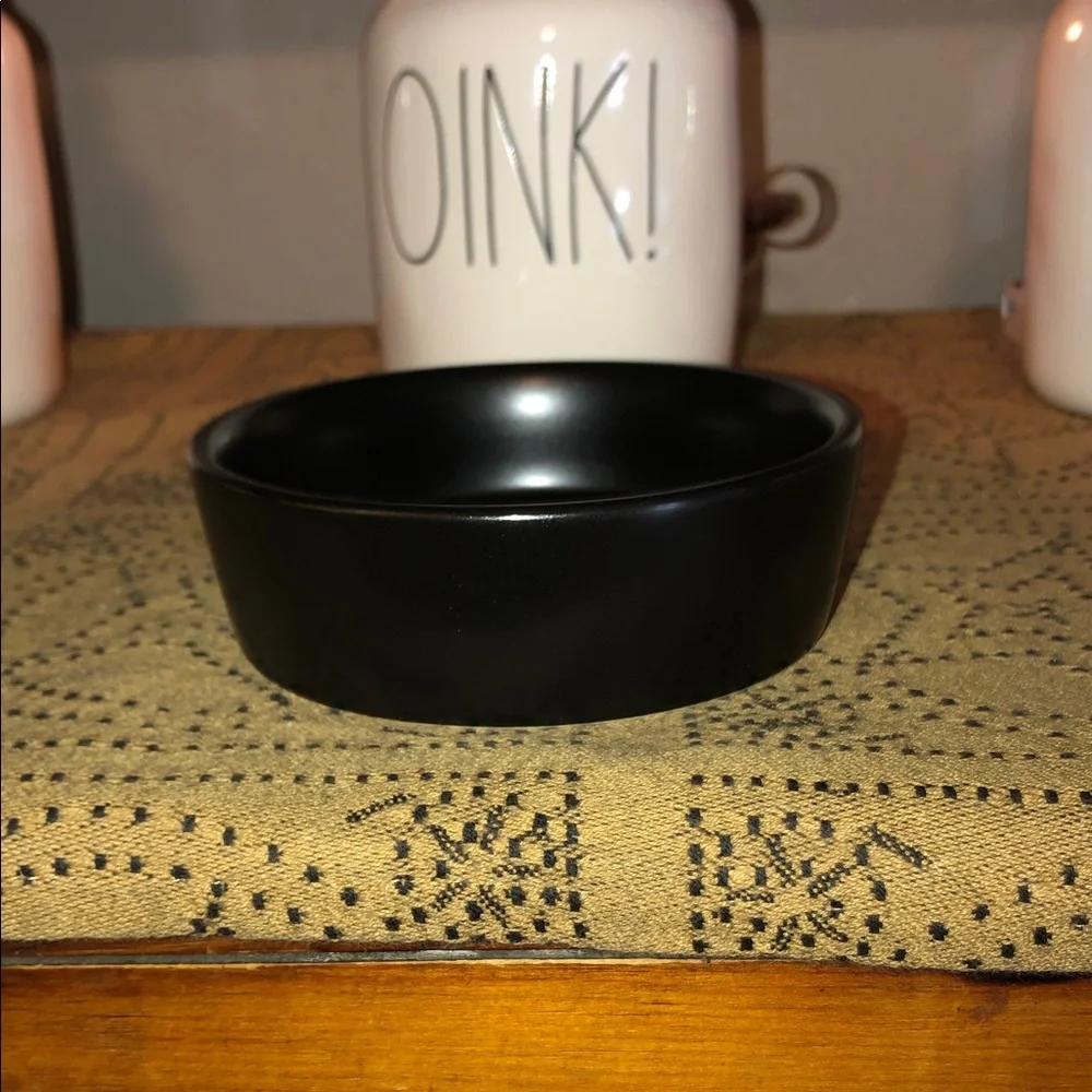 Rae Dunn MAMA’S BOO Cat Dish Black